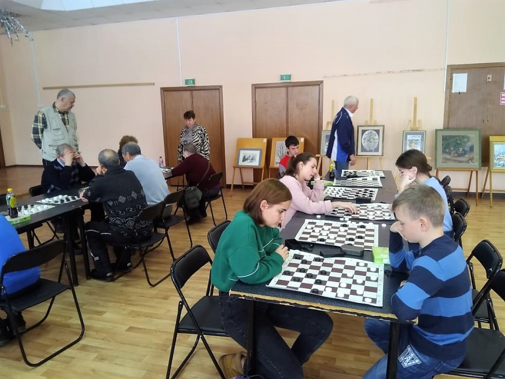 Участие команды «Сосенского центра спорта» в соревнованиях по шашкам