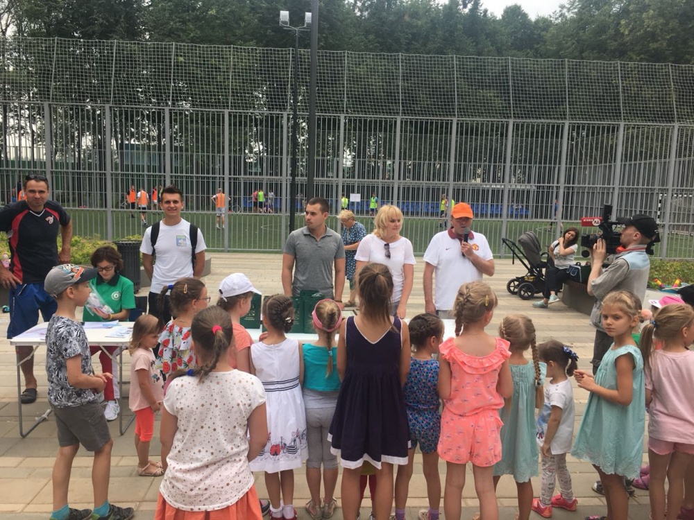 Спортивный праздник в Липовом парке в честь Дня молодежи