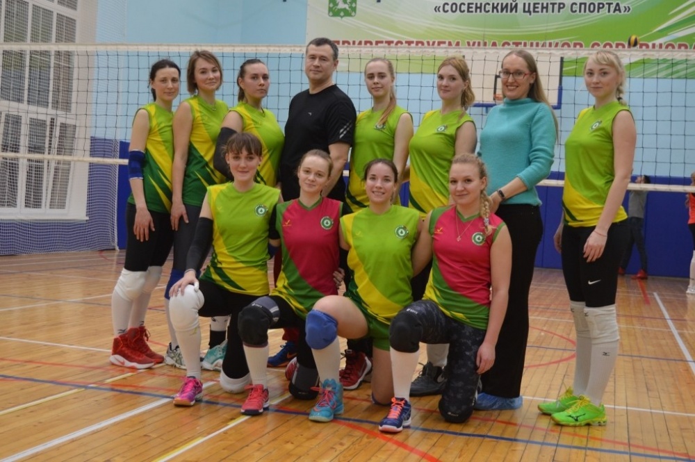 Игры волейбольных команд Сосенский центр спорта в Любительской волейбольной лиге Москвы