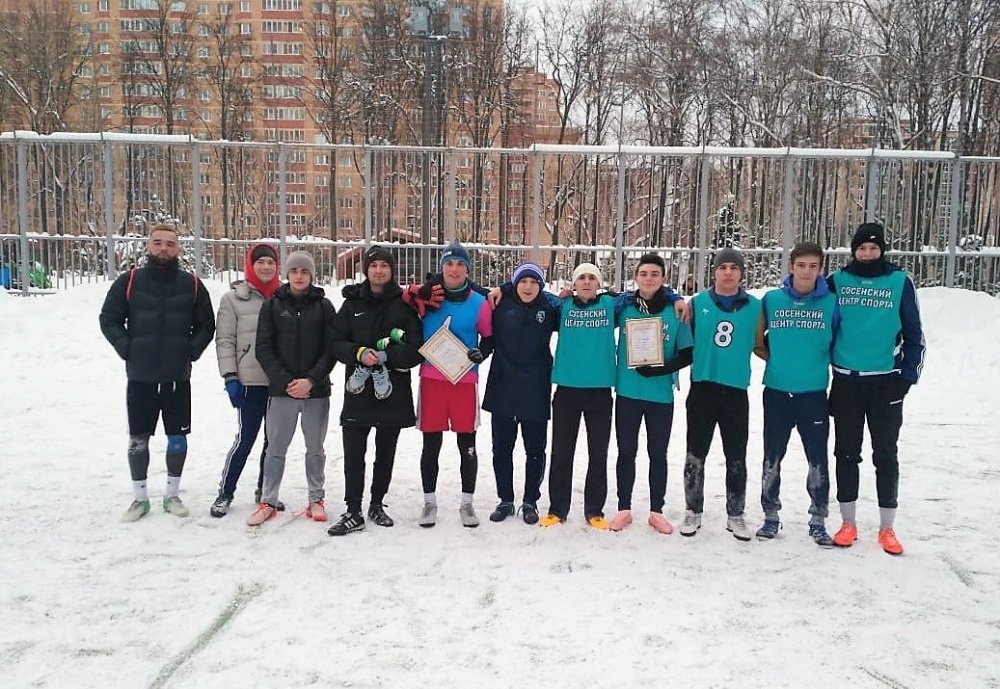 Соревнования по мини-футболу на снегу, посвященные зимним каникулам